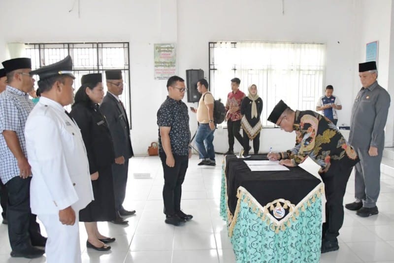 Lantik Pejabat Administrator, Masinton Tegaskan Kerja Profesional Berikan Layanan Terbaik