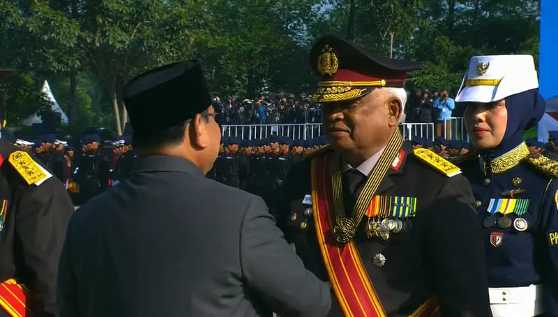 Dewan Pertimbangan SMSI Pusat Taufiequrachman Ruki Terima Bintang Kehormatan dari Presiden Prabowo pada Hari Bhayangkara ke-80