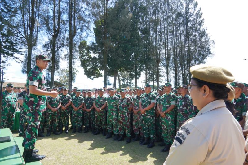 Pangdam I BB, Mayjen TNI Hendy Antariksa, Kodim 0205 Tanah Karo, kunjungan kerja Pangdam, TNI AD, prajurit TNI, integritas prajurit, bahaya narkoba, Berastagi, Kabupaten Karo, Kodam I Bukit Barisan