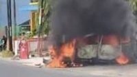 Daihatsu Xenia Terbakar Usai Isi BBM di SPBU Hamparan Perak, Pengemudi dan Penumpang Luka Bakar