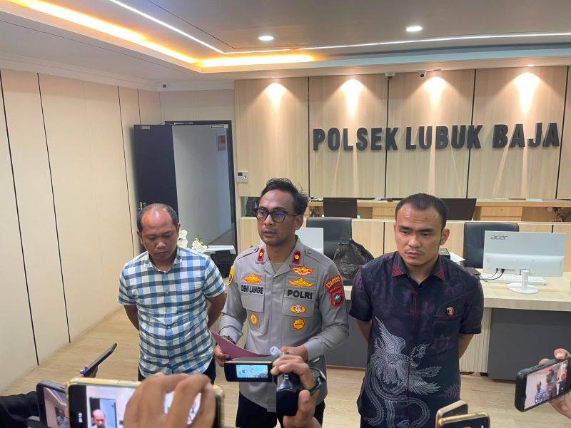 Ungkap Kasus Narkotika, Polsek Lubuk Baja Amankan Dua Tersangka Beserta 74 Cartridge Vape Mengandung Etomidate