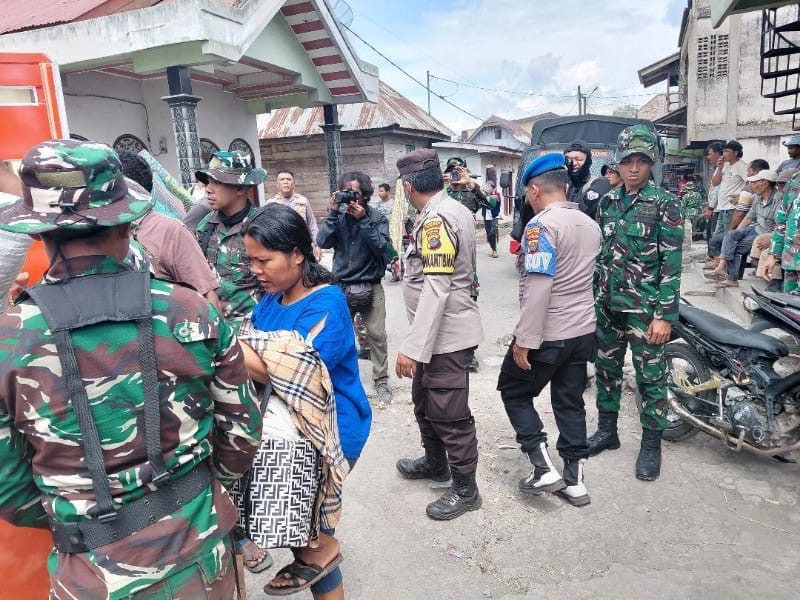Terdampak Abu Vulkanik Sinabung, 320 Warga Kuta Tengah Dievakuasi