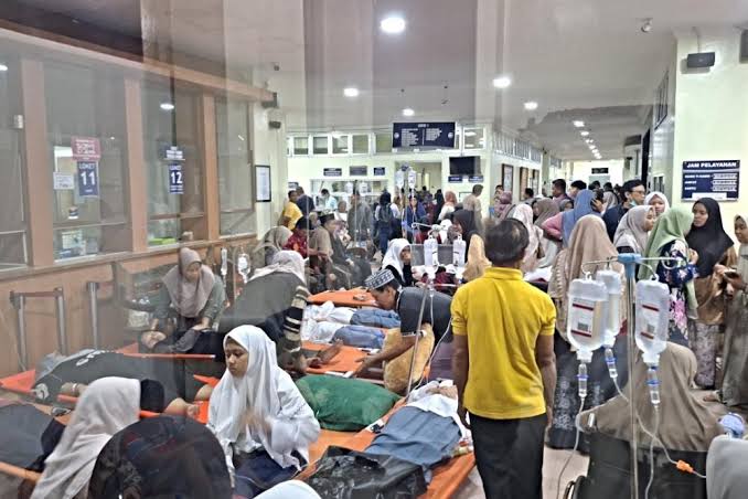 512 Santri Ponpes Manbaul Hikam Sidoarjo Diduga Keracunan Usai Santap Menu MBG, SPPG Disuspend 30 Hari