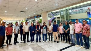 Ketum SMSI Firdaus Tiba di Kualanamu, Pengurus Sumut Sambut dengan Kekompakan