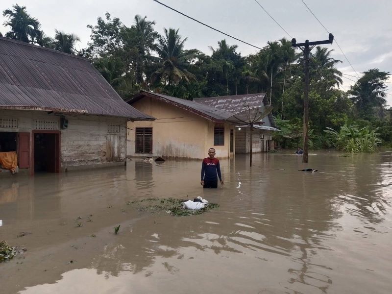 Nias Barat Darurat! Tujuh Hari Tanggap Banjir Ditetapkan, 595 KK Terdampak dan Jalan Provinsi Rusak