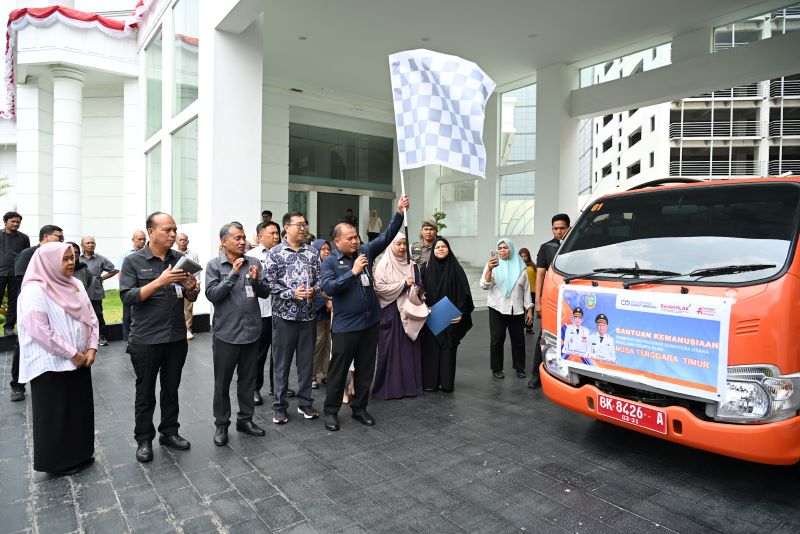 Pemprov Sumut Kirim 1 Ton Makanan Siap Saji untuk Korban Bencana NTT