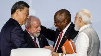 Pertemuan Presiden China Xi Jinping dan Perdana Menteri India Narendra Modi dalam Konferensi Tingkat Tinggi (KTT) BRICS ke-18 di New Delhi menjadi sorotan.