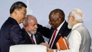 Pertemuan Presiden China Xi Jinping dan Perdana Menteri India Narendra Modi dalam Konferensi Tingkat Tinggi (KTT) BRICS ke-18 di New Delhi menjadi sorotan.