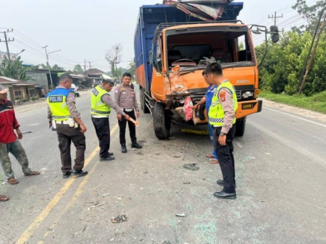 Tabrakan Beruntun Tiga Kendaraan di Perbaungan, Sopir Angkot Tewas dan 9 Orang Luka-Luka