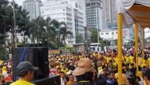 Andar Amin Harahap, Golkar Sumatera Utara, Lapangan Merdeka Medan, hadiah HUT Golkar, Yunie Piliang