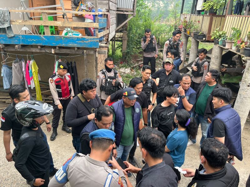 Berantas Sarang Narkoba, Polresta Jambi Gerebek Basecamp di Pulau Pandan, 6 Orang Diamankan