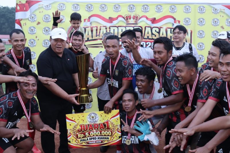 Bupati Asahan Tutup Piala DPRD Usia 35+ Tahun 2026, Kisaran Timur B Keluar sebagai Juara