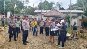 KEMBALI MEMANAS! Massa Aksi Kembali Menuntut Pembangunan SMA Negeri Unggulan Sukma Nias Transparan. Dinas Pendidikan Provisinsi Sumut dan Kontraktor Bungkam