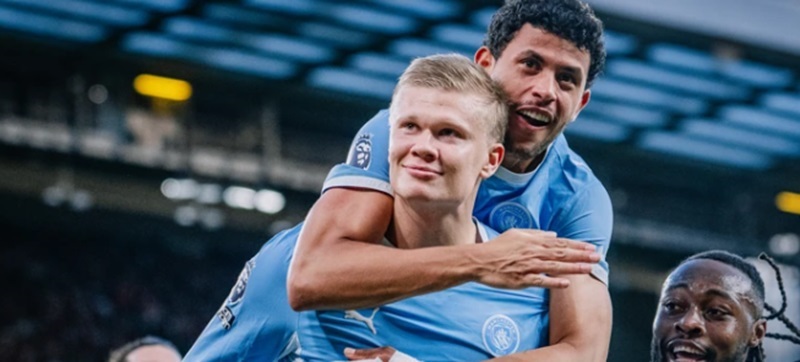 Manchester City sukses mempermalukan Liverpool di hadapan pendukungnya sendiri setelah meraih kemenangan telak 3-0 dalam lanjutan pekan keenam Liga Inggris 2026/2027 di Stadion Anfield, Minggu (11/10/2026).
