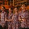 Menyambut Hari Batik Nasional 2026, JNE Dukung Kolaborasi MANDALAS dengan Yayasan Habibie & Ainun
