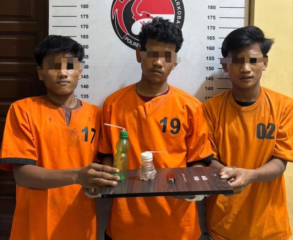 Operasi Sarang Narkoba di Padang Bulan, Tiga Orang Diamankan Polisi Bersama Sabu dan Alat Hisap