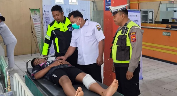 Patuh Toba 2026, Satlantas Polres Karo Timbun Jalan dan Kawal Ambulans Hingga ke RS