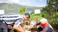 Pertamina Patra Niaga Regional Sumbagut Salurkan Bantuan Sektor Lingkungan, Jaga Kelestarian Alam dan Penghijauan di Sekitar Danau Toba
