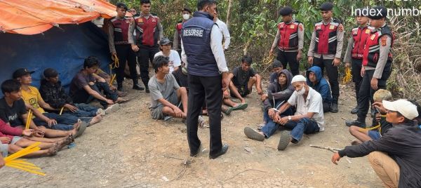 Polda Jambi Tangkap 20 Orang Terduga Pengguna Narkoba Diamankan di Senaung