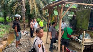 Polsek Aek Natas dan Ditresnarkoba Polda Sumut Gerebek Lokasi Diduga Terkait Narkoba di Bandar Durian