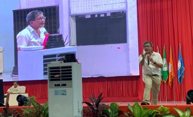 Rocky Gerung di Unimed: Kampus Harus Jadi Ruang Berpikir Kritis dan Uji Gagasan