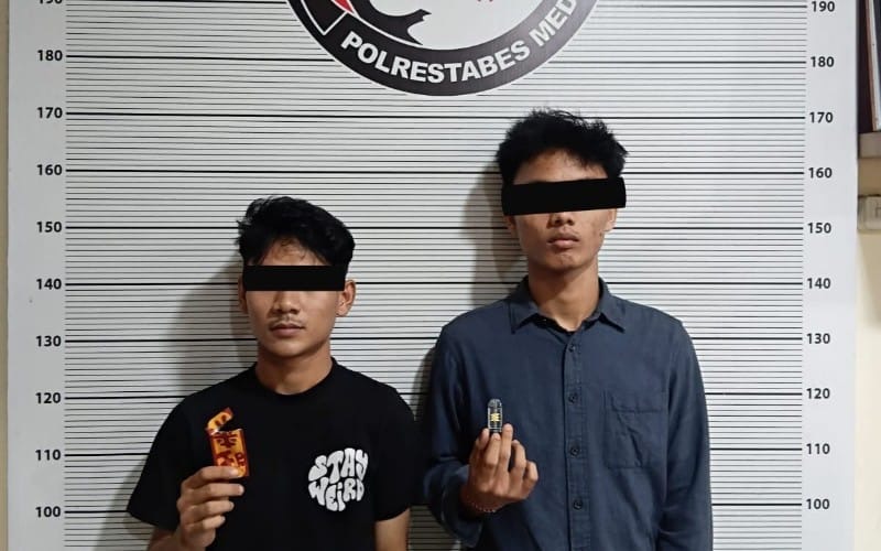 Dua pelaku yakni MNT (21) warga Jalan Dipanegara, Kec.Medan Baru dan SAF (21) warga Jalan Bunga Cempaka, Kec.Sunggal. (kliksumut.com/ist)